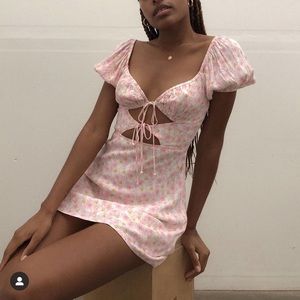 NWT NEVER WORN-cotton candy size small pink floral cut out dress